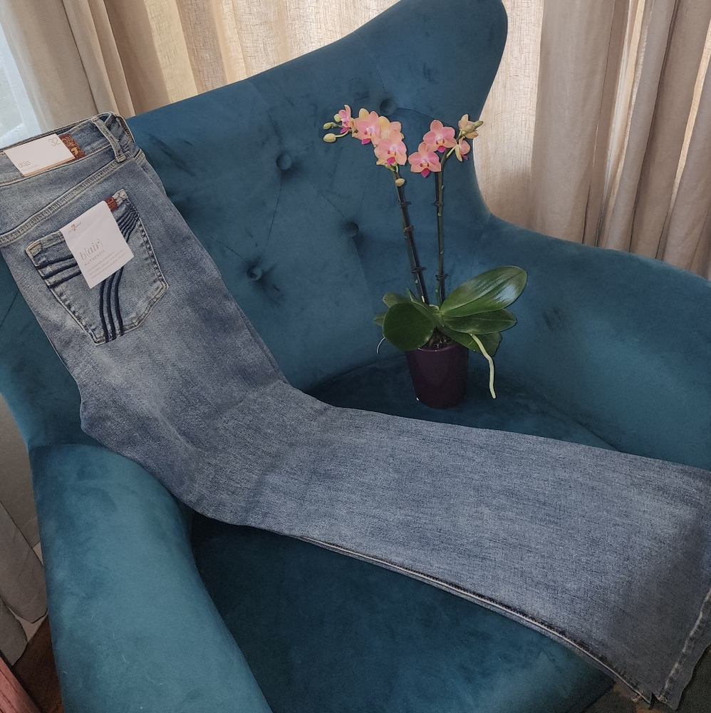 7 for all Mankind Doja Jeans. Size 32.